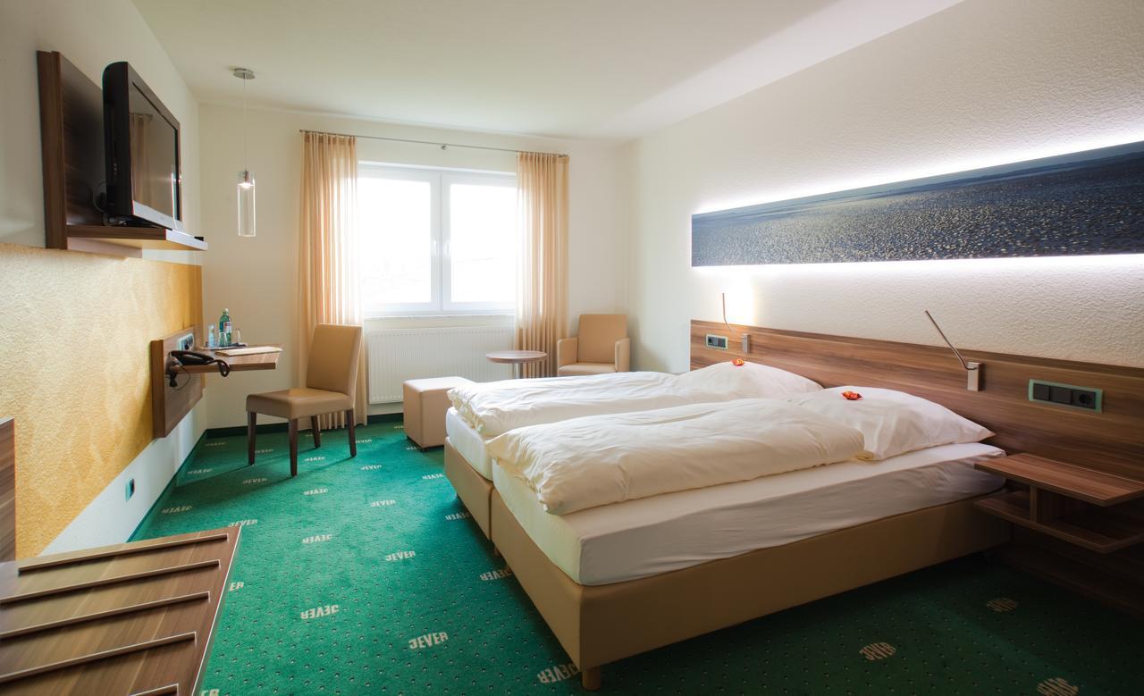 Hotel Im Schuetzenhof, يفير المظهر الخارجي الصورة