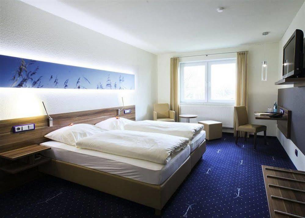 Hotel Im Schuetzenhof, يفير المظهر الخارجي الصورة