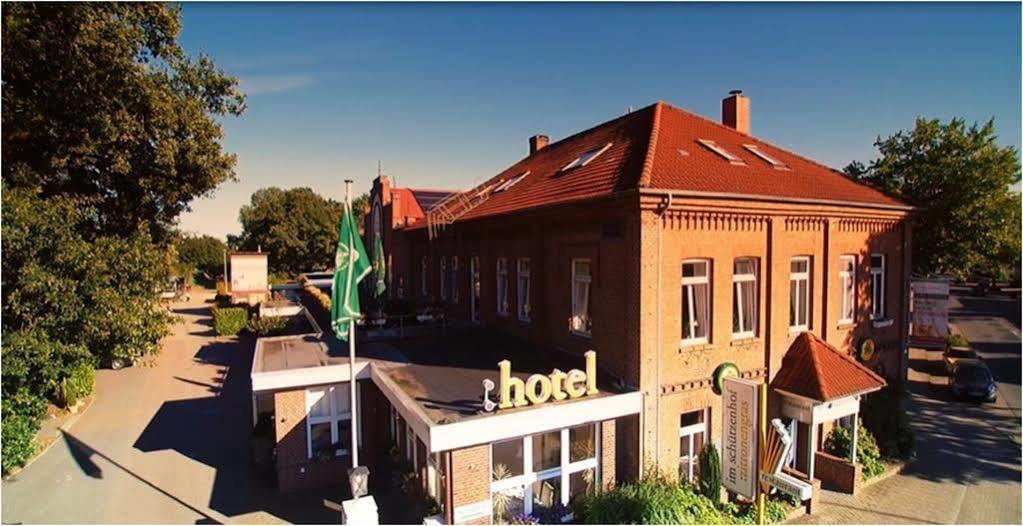 Hotel Im Schuetzenhof, يفير المظهر الخارجي الصورة